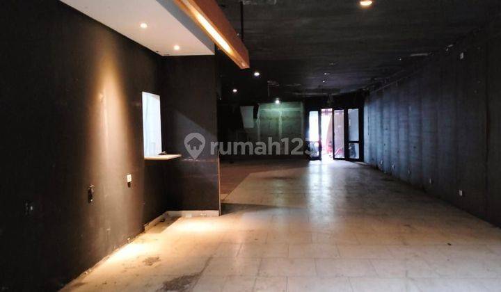 Ruang Usaha Strategis di Jalan Riau Mainroad 800 m² 1