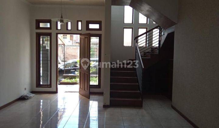 Rumah di Komplek Abadi Regency 2 Lantai 150m² SHM 1