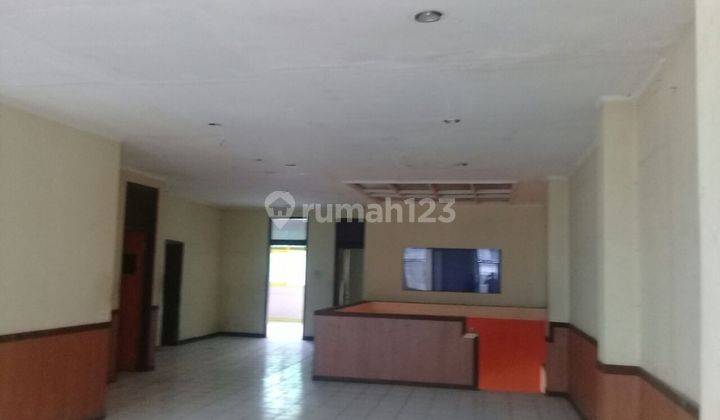 Disewakan Ruang Usaha di Jalan Kopo Mainroad 450m² 2