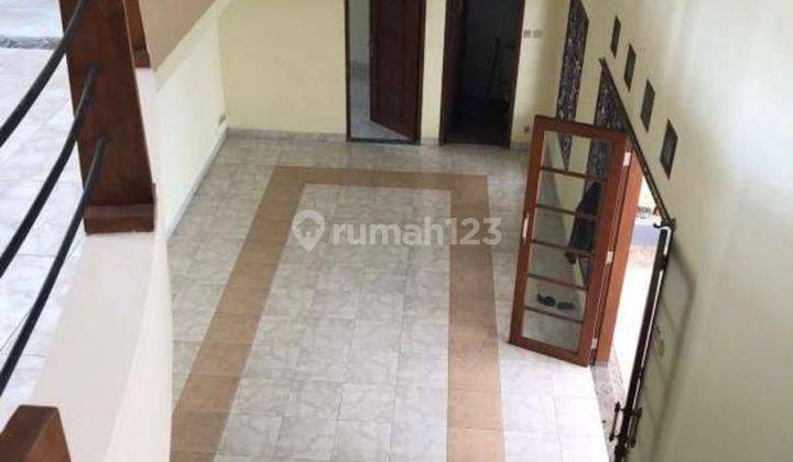 Disewakan Rumah Asri di Komplek PRV Geger Kalong 295m² 2 Lantai Bagus 1