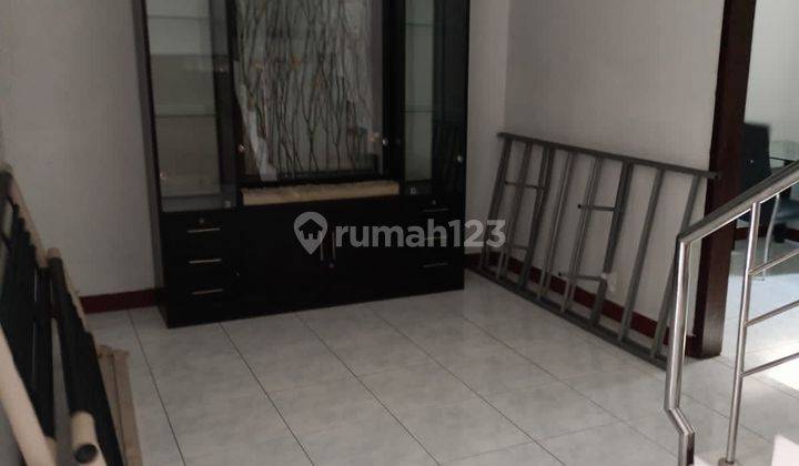 Disewakan Rumah Apik di Kembar 120m² Semi Furnished 2