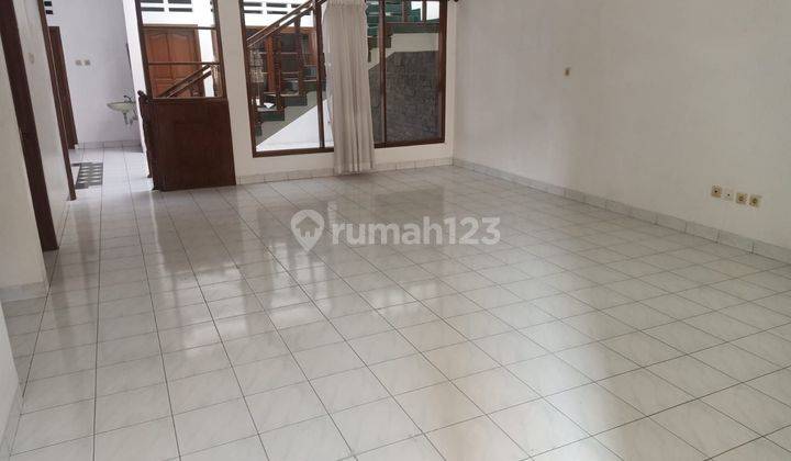 Disewakan Rumah Bagus Terawat di Pondok Hijau 160m² 4KT 2