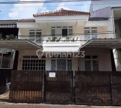 Disewakan Rumah Siap Huni Sayap Turangga 183m² 7KT 1