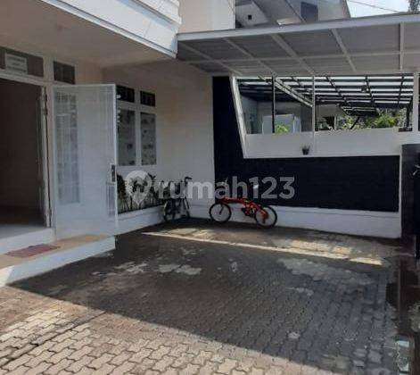 Disewakan Rumah Siap Huni Sayap Turangga 183m² 7KT 2