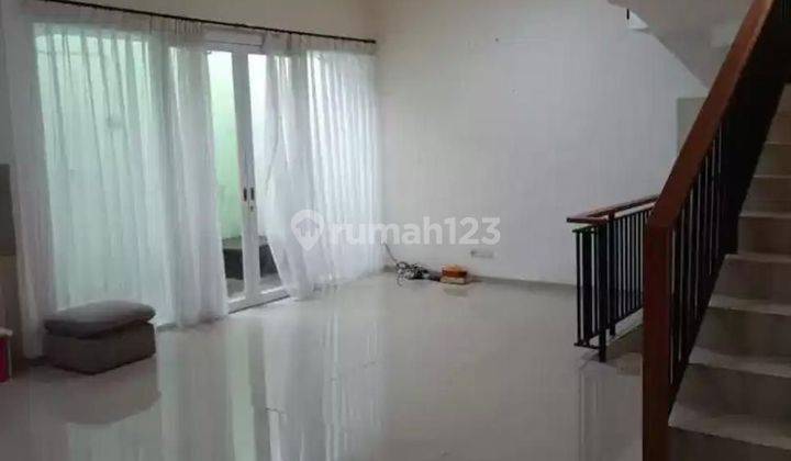 Disewakan Rumah  Minimalis di Setiabudi 210m² 5KT Baru Furnished 1