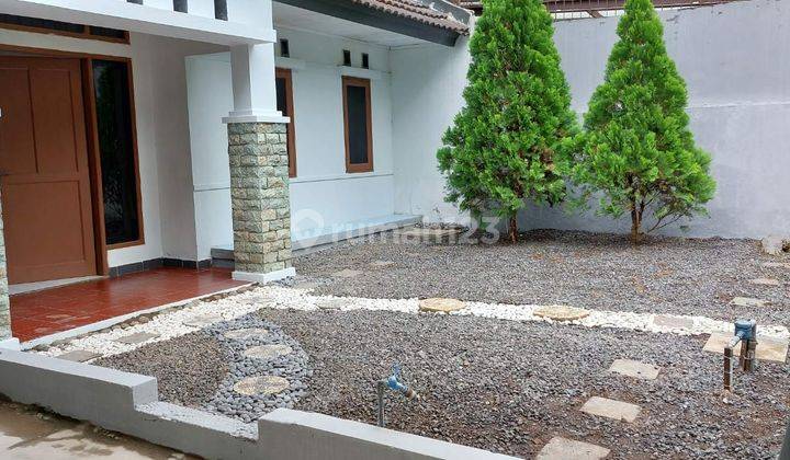 Disewakan Rumah di Setiabudi Regency 2 Lantai 225m² 3KT 1