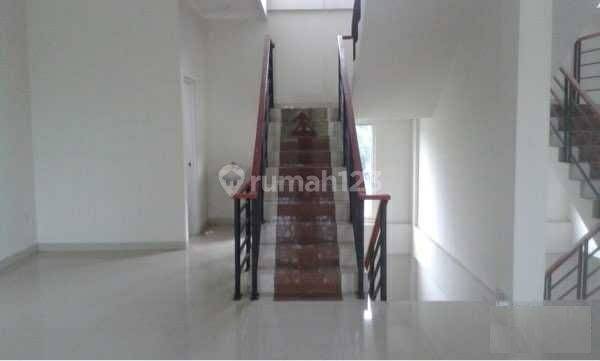 Disewakan Ruko Strategis di Cibolerang 75m² SHM 2