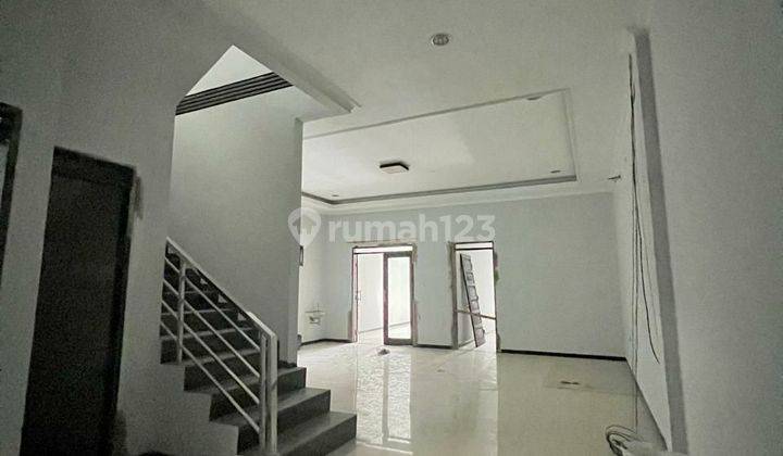 Disewakan Kantor/ Rumah Tinggal di Komplek Mekar Wangi 240m² Bagus 1