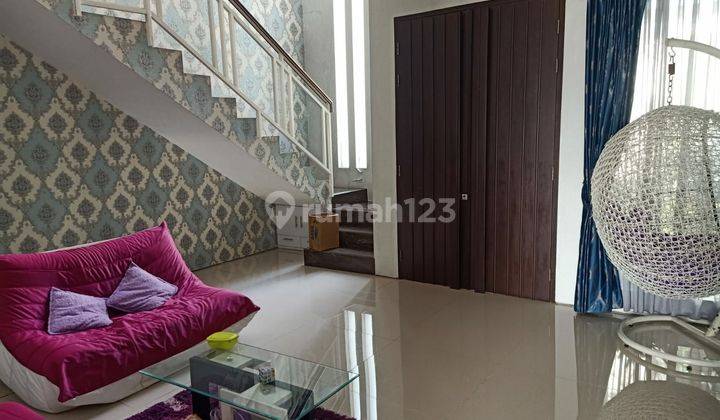 Disewakan Rumah Bagus di Ciwaruga 180m² 4KT 2