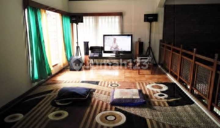 Jual Rumah Asri Cigadung 350m2 2
