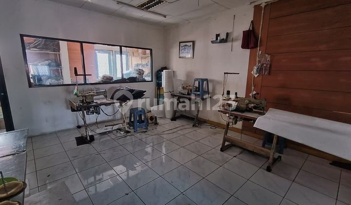 Strategic 3.5-Storey Shophouse in Soekarno Hatta 2