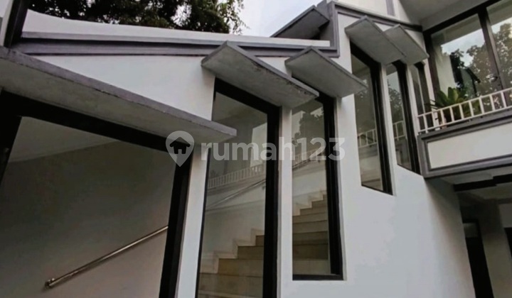 Jual Ruang Usaha Strategis Sayap Pasteur