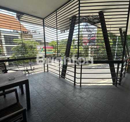 Disewakan Ruko Lantai 2 dan Lantai 3 di Legian