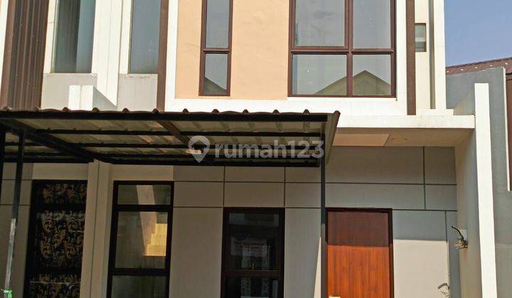 Rumah Hook Banjar Wijaya Tangerang Strategis Dekat Toll & Fasum