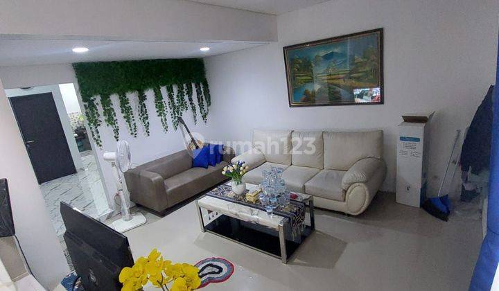 Jual Cepat Rumah 2 1/2 Lantai Sudah Full Renovasi Banjar Wijaya 2