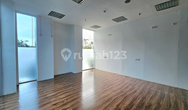 Ruang Usaha di Perkantoran, Cocok untuk Minimart, Coffee Shop