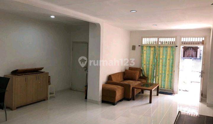 Rumah 8x15 Siap Huni Taman Meruya, Lokasi Strategis. Bebas Banjir 1
