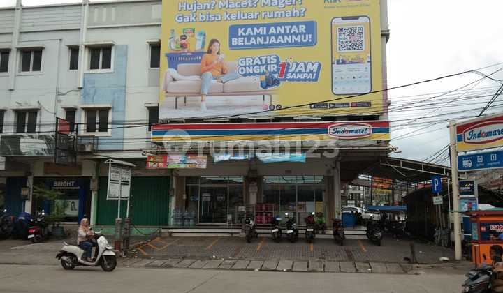 For Sale: Semi-Detached Commercial Building (Ruko) in Hook Area, Perum 2 Karawaci, Currently Leased to Indomaret