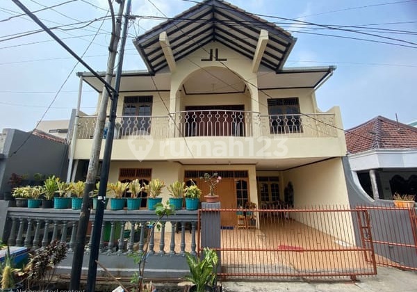 For Sale Quick 6 Bedroom House @ Cempaka Putih Timur. 2 Floors For Sale Quick 6 Bedroom House @ Cempaka Putih Timur. 2 Floors