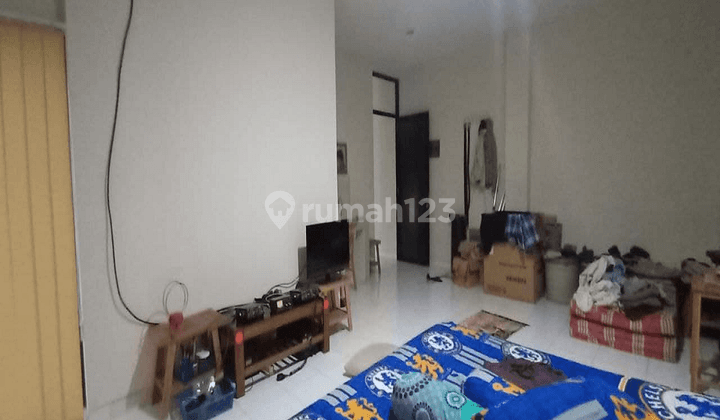 Ruko Dijual di Lenteng Agung Jakarta Selatan Dua Lantai 6 Carport 2