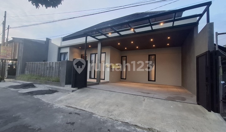 Rumah Siap Huni Tanah Luas Dekat Sekolah Budi Mulia 2