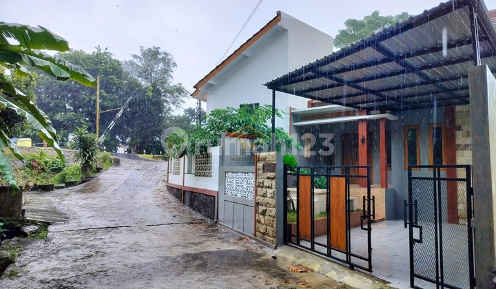 Rumah Siap Huni Tanah Luas Bangunan Luas di Maguwoharjo 2