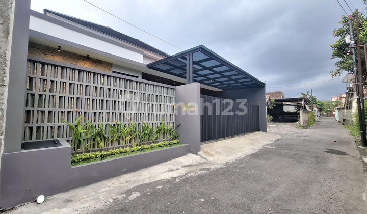 Rumah Siap Huni Tanah Luas di Purwomartani Kalasan