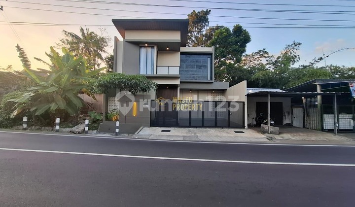 Rumah Full Furnished, 15 Menit ke Kampus Ugm di Ngaglik