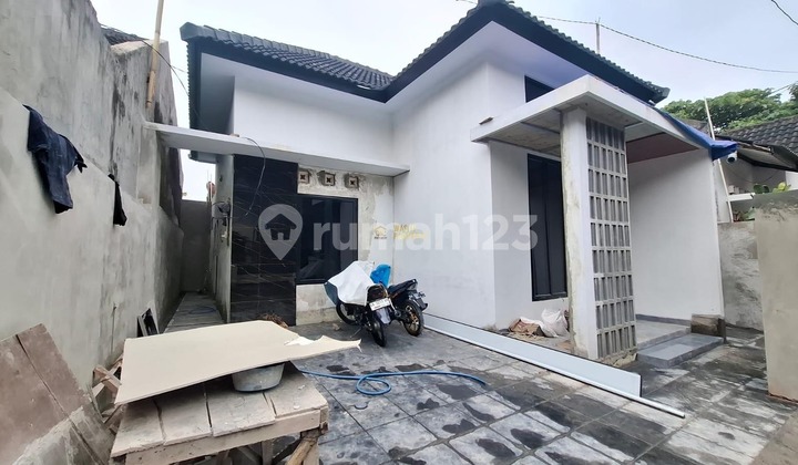 Modern Limasan House, Inside a Cluster in Kalasan 2