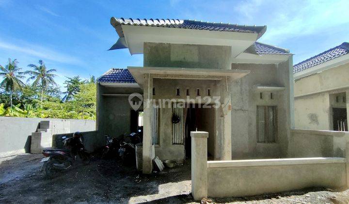 RUMAH BARU SIAP AJB HARGA MURAH DEKAT PASAR GODEAN 1