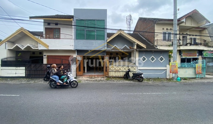 Rumah 2 Lantai Lokasi Premium Dekat Pakuwon Mall Jogja 1