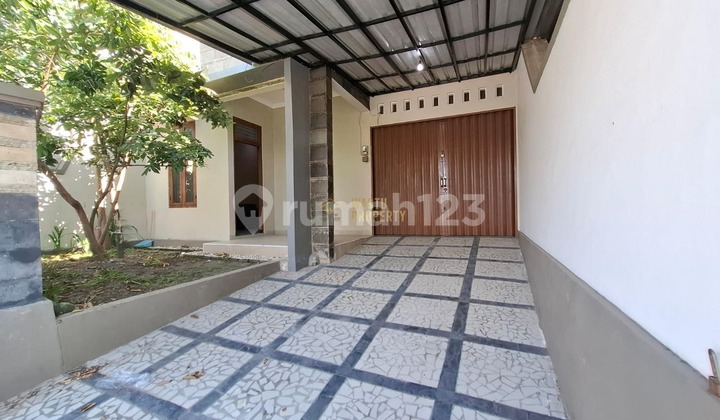 Beautiful House, Spacious Land, Purwomartani Roadside 2