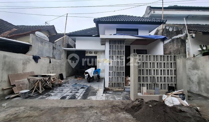 Rumah Limasan Modern, Dalam Cluster di Kalasan
