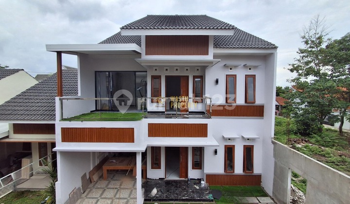 RUMAH 2 LANTAI SIAP HUNI DEKAT EXIT TOL JOGJA SOLO 1