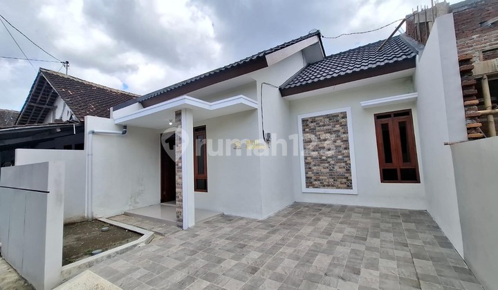 Rumah Siap Huni, Desain Cantik di Banguntapan 2