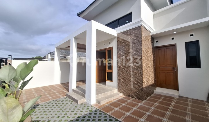 Beautiful House Ready to Live in, 10 Minutes to Maguwoharjo Stadium, Sleman 2