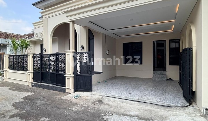 Rumah Siap Huni American Classic, 3 Menit ke Sd Model, Sleman Rumah Siap Huni American Classic, 3 Menit ke Sd Model, Sleman