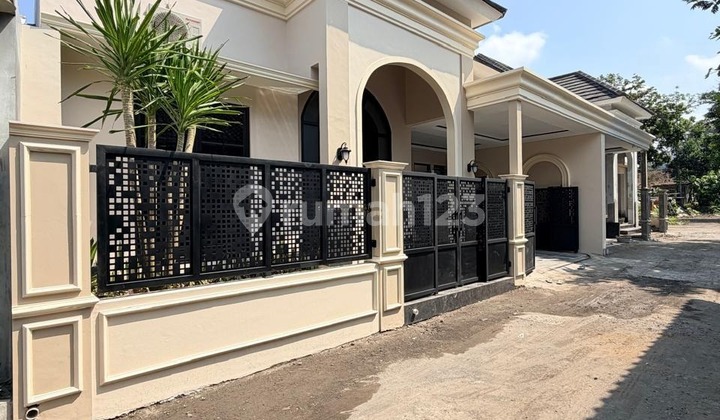 Rumah Siap Huni American Classic, 3 Menit ke Sd Model, Sleman Rumah Siap Huni American Classic, 3 Menit ke Sd Model, Sleman
