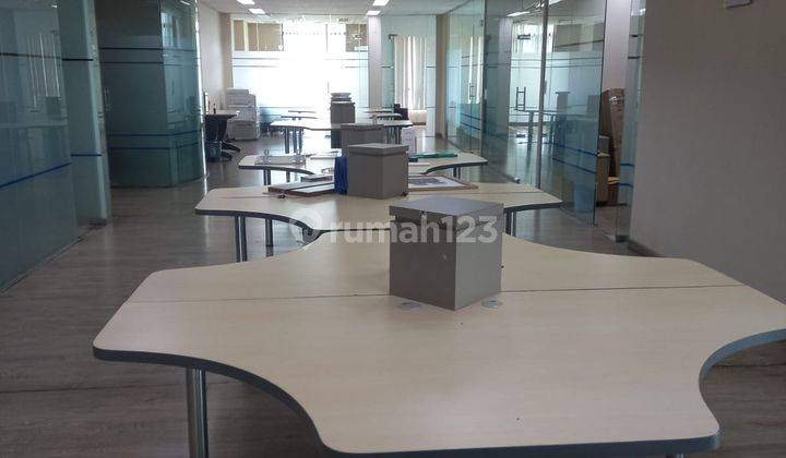 Sewa Kantor Semi Furnish 370 m2 di Menara Anugrah Mega Kuningan 2