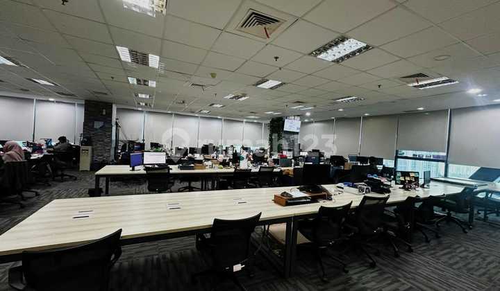 Office Rental 378 m2 in Lippo Kuningan, Furnished Condition, Affordable Price