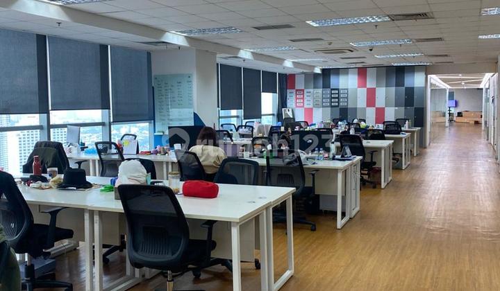 Office for Rent, Ready to Occupy 731 m2 at UOB Plaza Thamrin, Price Negotiable