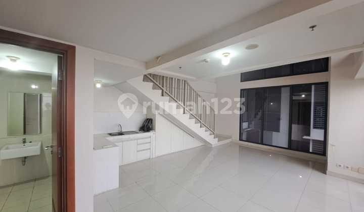 Affordable Office Rental 96 m2 in SOHO Pancoran Corner Position with Good View