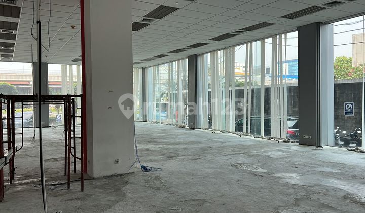 Commercial Space Rental for Banks, Insurance Offices, Travel Agencies, etc. at Mugi Griya.