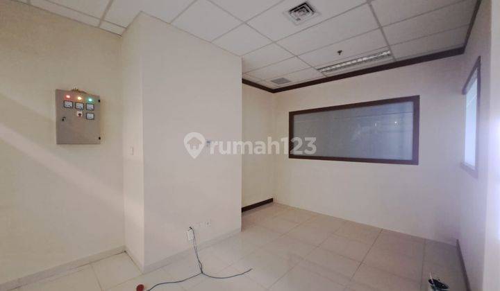 Sewa Kantor Soho Capital Central Park Sdh Partisi 136 M2 Hrg Nego 2