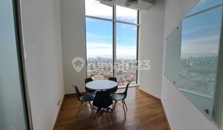 Office for Rent 200 m2 Fully Furnished in Talavera Tower TB Simatupang
