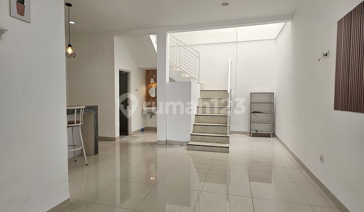 Rumah Cantik Rapih Cluster Catalina Gading Serpong 2