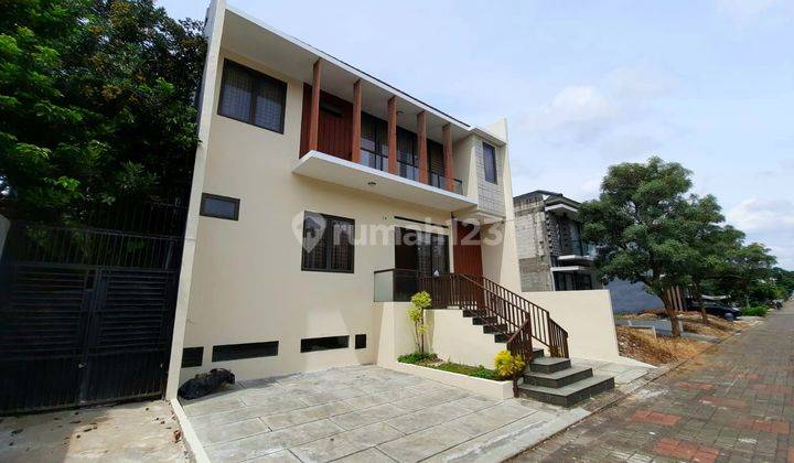 Rumah 2 Lantai Bagus Semi Furnished di Golden Park 1, Serpong 1