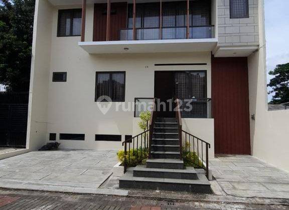 Rumah 2 Lantai Bagus Semi Furnished di Golden Park 1, Serpong 2