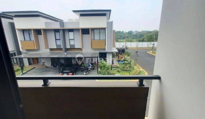 Rumah 2 Lantai Bagus Unfurnished di Summarecon Bekasi, Bekasi 2