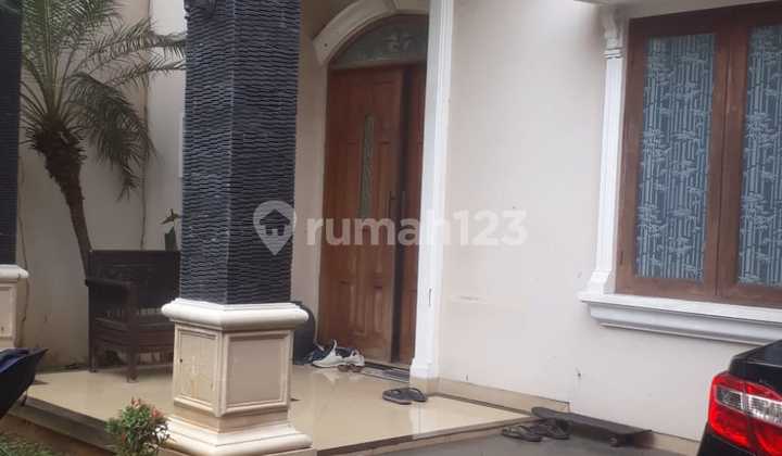 Rumah 2 Lantai Rapih dan Asri 2